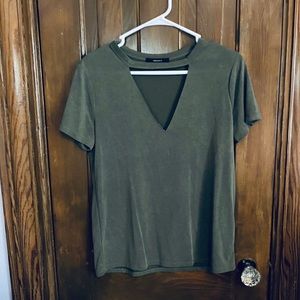 cut-out v-neck tee